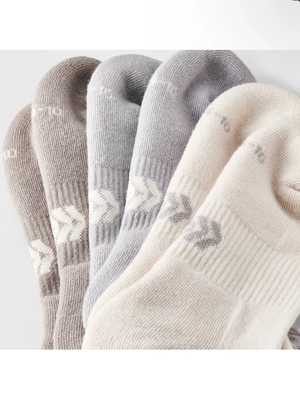 Women's Cushioned Ruffle Ankle Socks - All In Motion •6 Pairs•